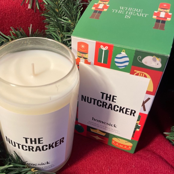 HOMESICK CANDLES The Nutcracker Christmas Holiday delicious scented candle NIB - Picture 7 of 15